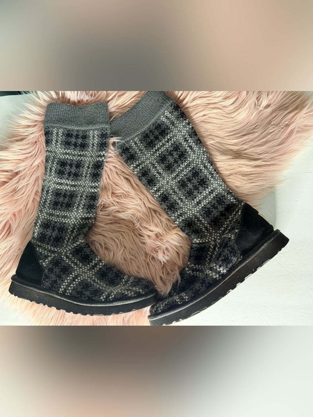 UGG Classic Knit Cable Plaid Boots Gray Black Size 7